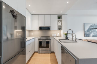 #407 – 3600 Windcrest Drive